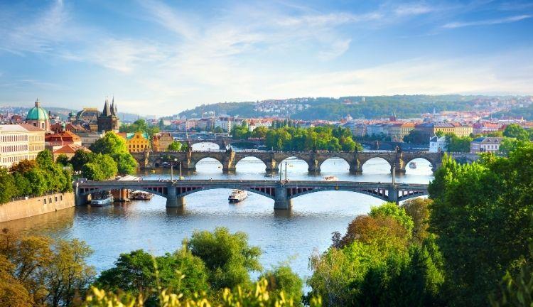 Görkemli Orta Avrupa Turu Ajet ile 7 Gece 8 Gün (BUD-VIE) 2025 ATS001