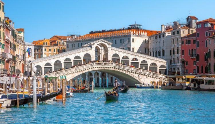 Sömestre Dönemi Büyük İtalya Ekspres Turu (18 Ocak 2026) Pgs ile 5 gece (VCE-FCO)