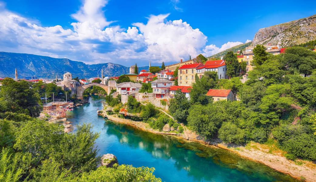 Kosovalı Büyük Balkanlar Turu AJet ile Extra Turlar ve Akşam Yemekleri Dahil SKP-TZL