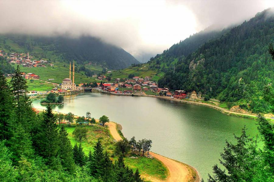 İzmir Çıkışlı Doya Doya Karadeniz Turu (5 Gece Konaklamalı)