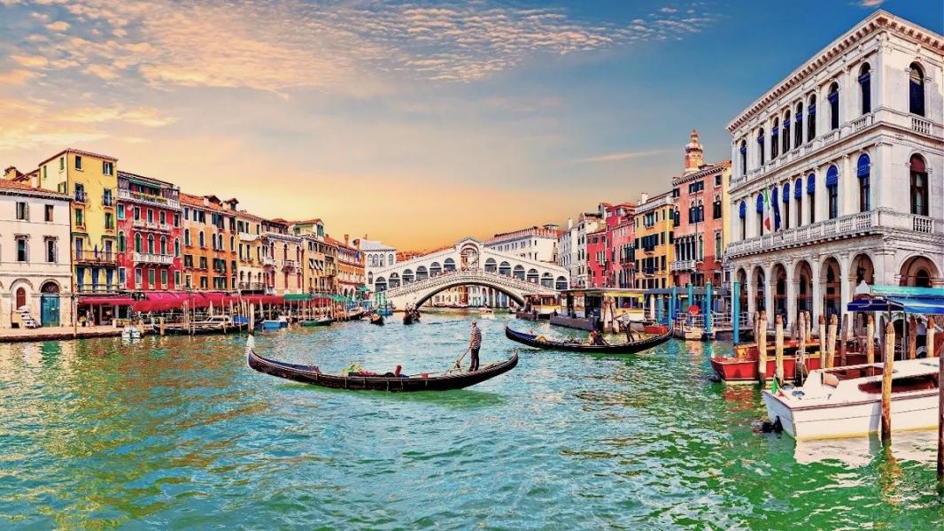 İzmir Çıkışlı İtalyanın İncileri & Venedik Karnavalı Turu | 5 Gece 6 Gün