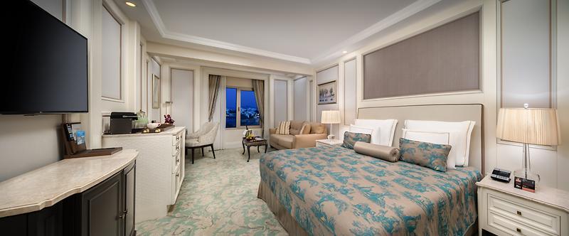 Kıbrıs'ta Sevgililer Günü Özel 5* Les Ambassadeurs Hotel Konaklama