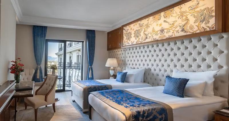 Kıbrıs Yıl Sonu Özel 5* Lord's Palace Hotel Konaklama