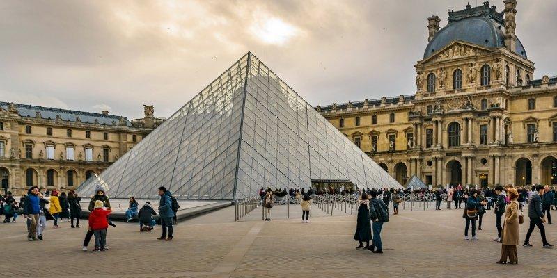 Ankara Çıkışlı Grand Benelux Paris Alsace Disneyland Turu 7 Gece (Tüm Turlar Dahil)
