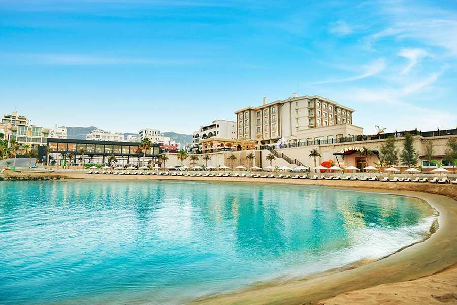 Kıbrıs 5 Yıldızlı Denize Sıfır Otel Uçak Transfer dahil 15000TL'den başlayan fiyatlarla