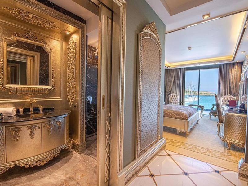 Kıbrıs 5 Yıldızlı Denize Sıfır Otel Uçak Transfer dahil 