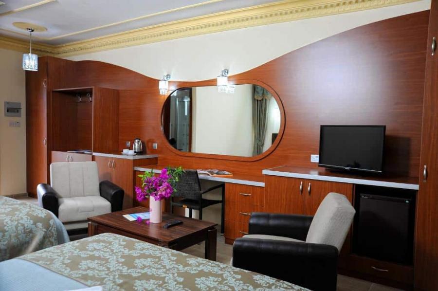 Riverside Garden Resort