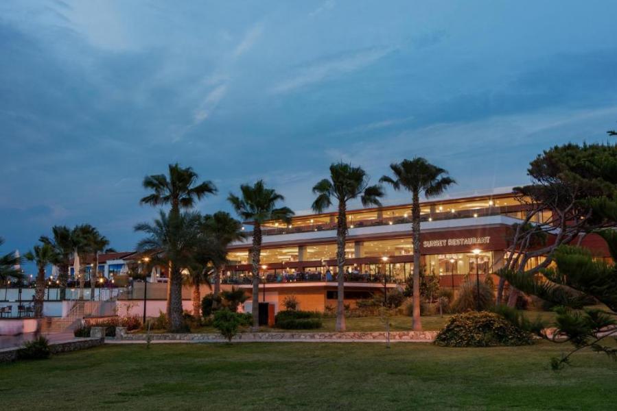 Acapulco Resort Convention Spa