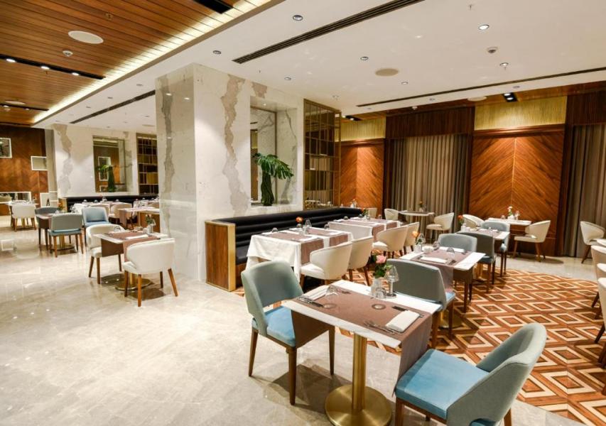 Rocks Hotel Casino