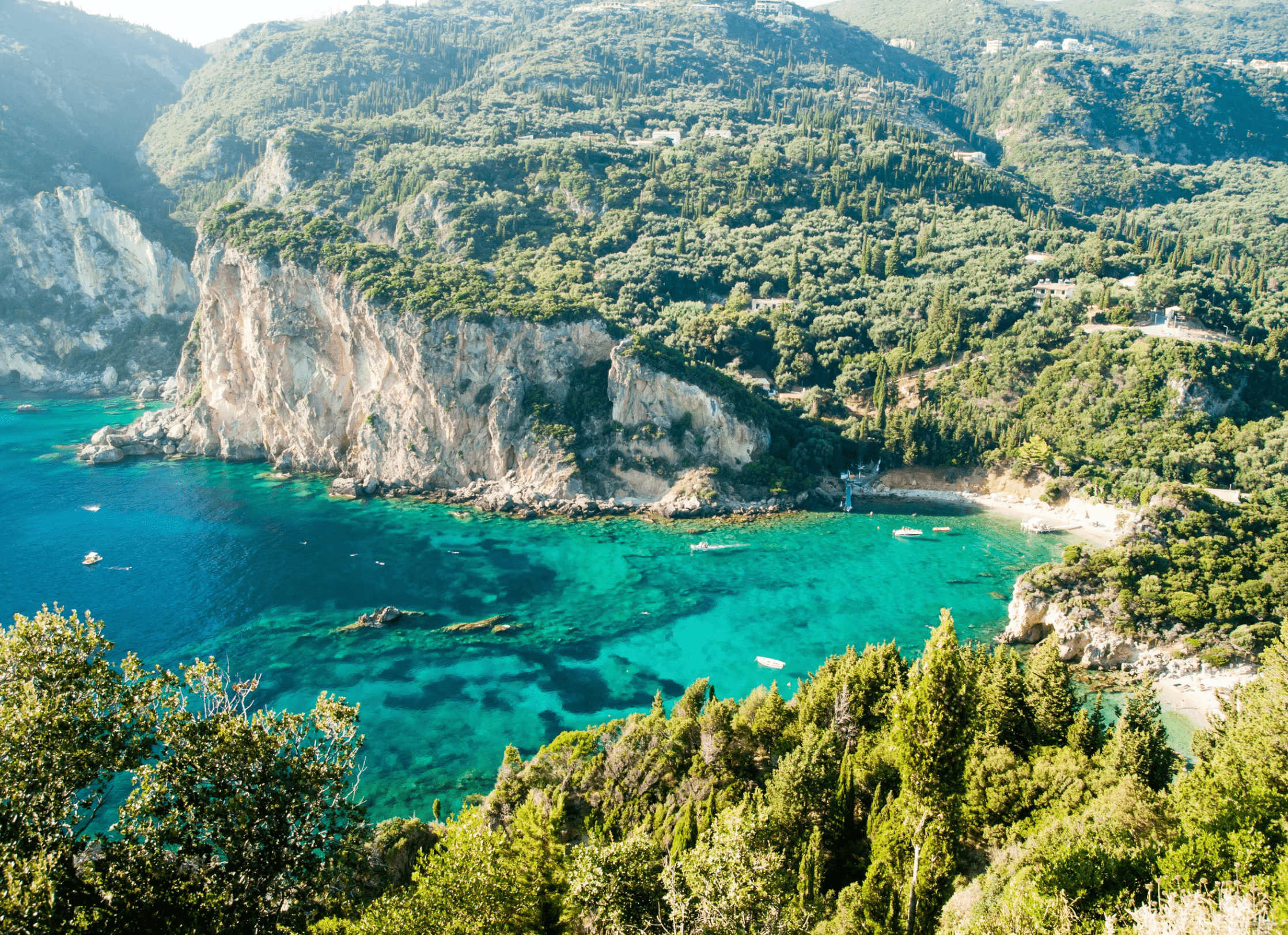 Bayramca Tur Korfu Adası – Paleokastritsa koyu; Yunan adaları turu ve deniz tatili seçenekleri