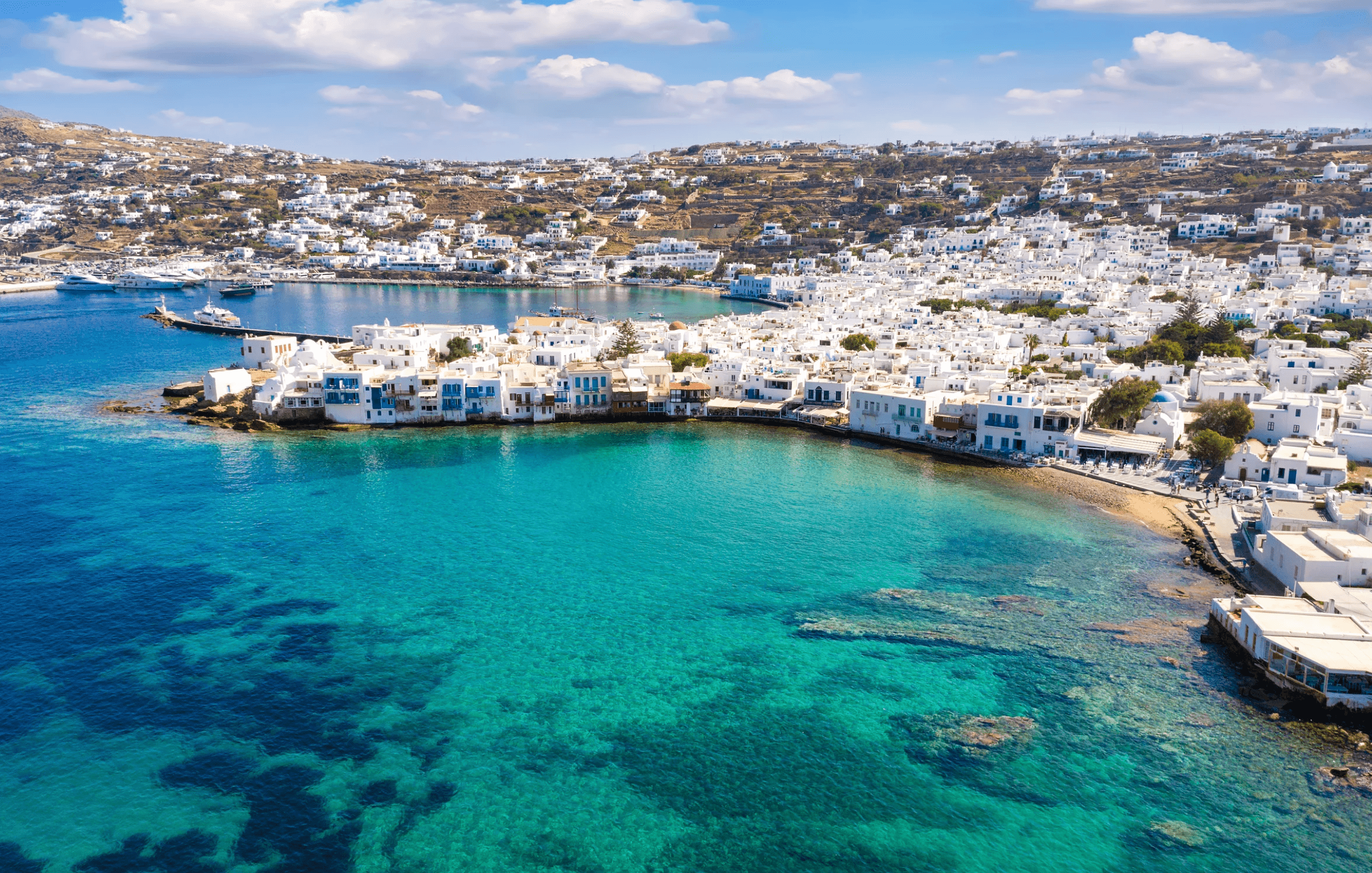 Bayramca Tur Mykonos Adası – beyaz evler ve liman manzarası; Ege adaları turları için erken rezervasyon fırsatları