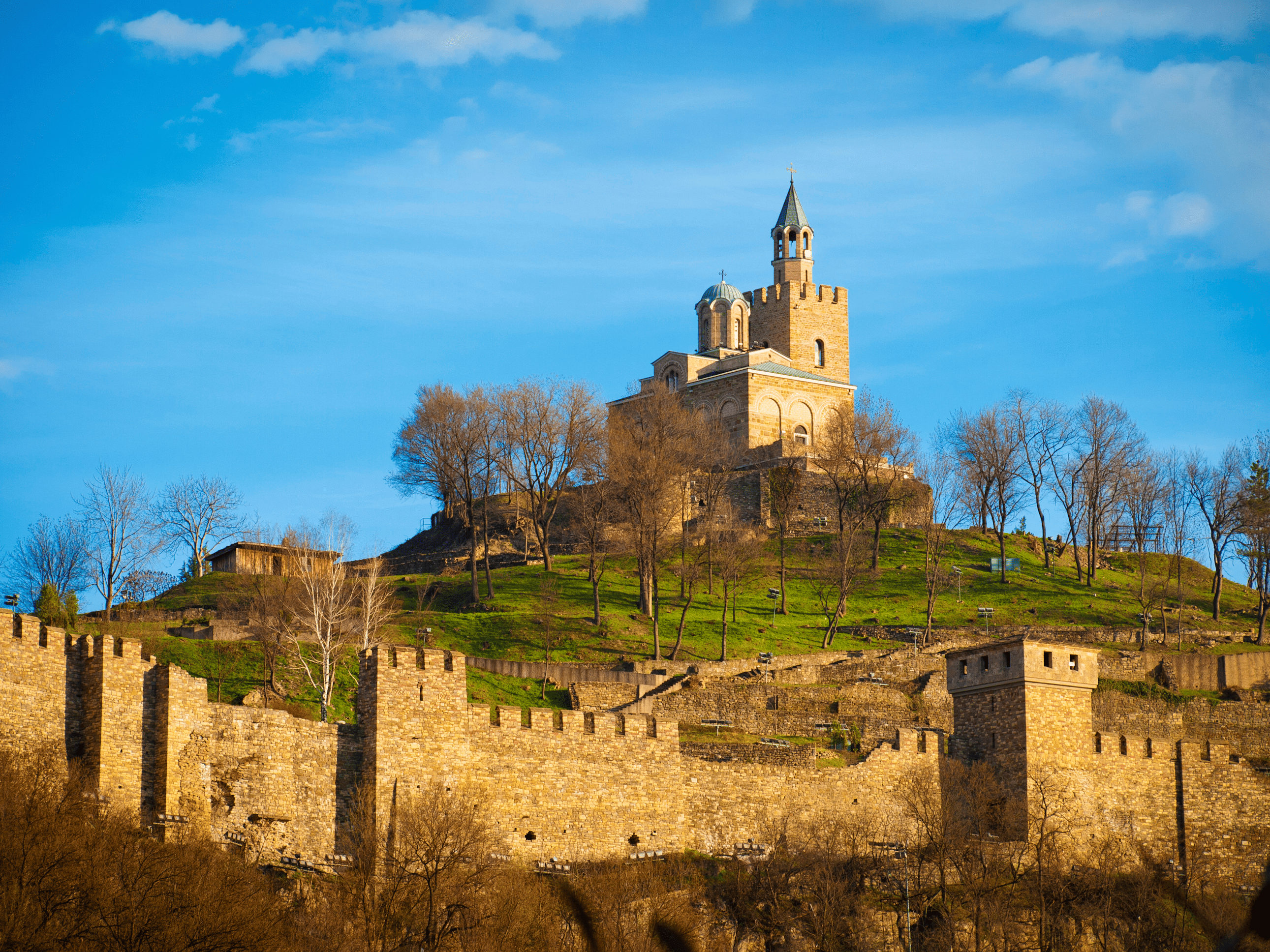 Bayramca Tur ile Veliko Tırnovo (Tsarevets Kalesi) – Bulgaristan turu rotaları, fotoğraf noktaları ve erken rezervasyon fırsatları
