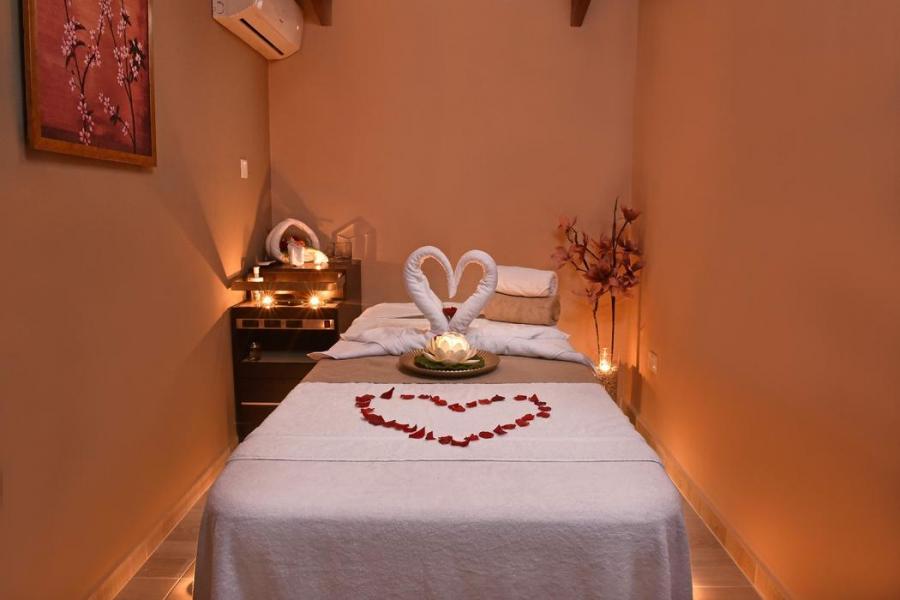 Kıbrıs Turu 3 Gece 4 Gün Riverside Garden Resort Konaklamalı 