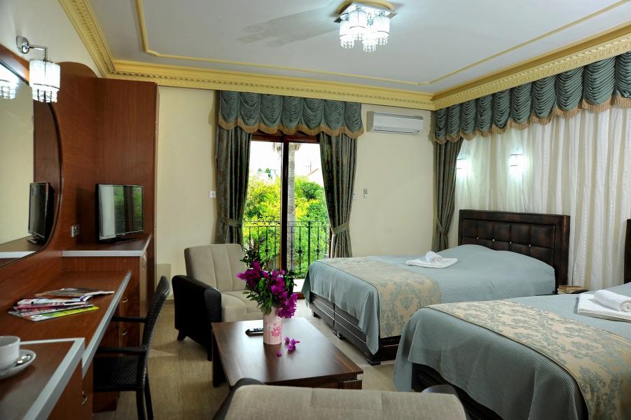 Kıbrıs Turu 3 Gece 4 Gün Riverside Garden Resort Konaklamalı 