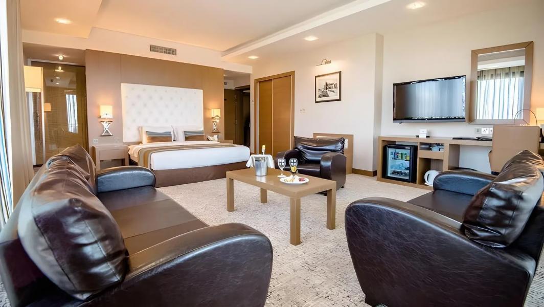 Kıbrıs Turu 3 Gece 4 Gün Korineum Golf Resort Konaklamalı 