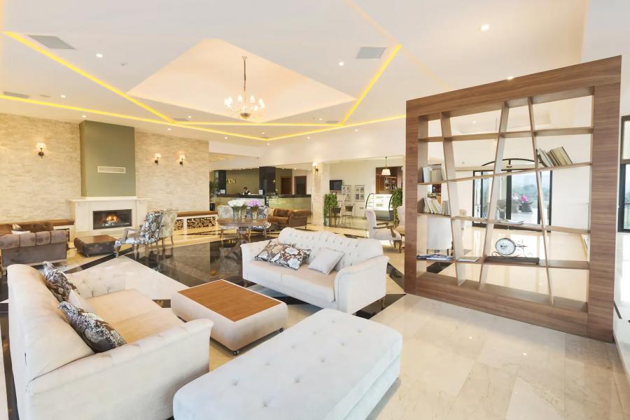 Kıbrıs Turu 3 Gece 4 Gün Korineum Golf Resort Konaklamalı 