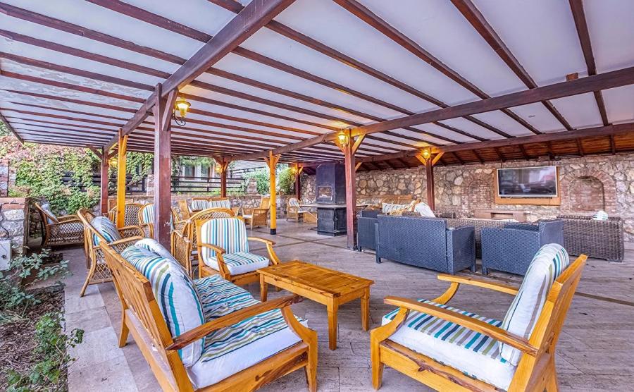 Perdikia Hill Family Hill