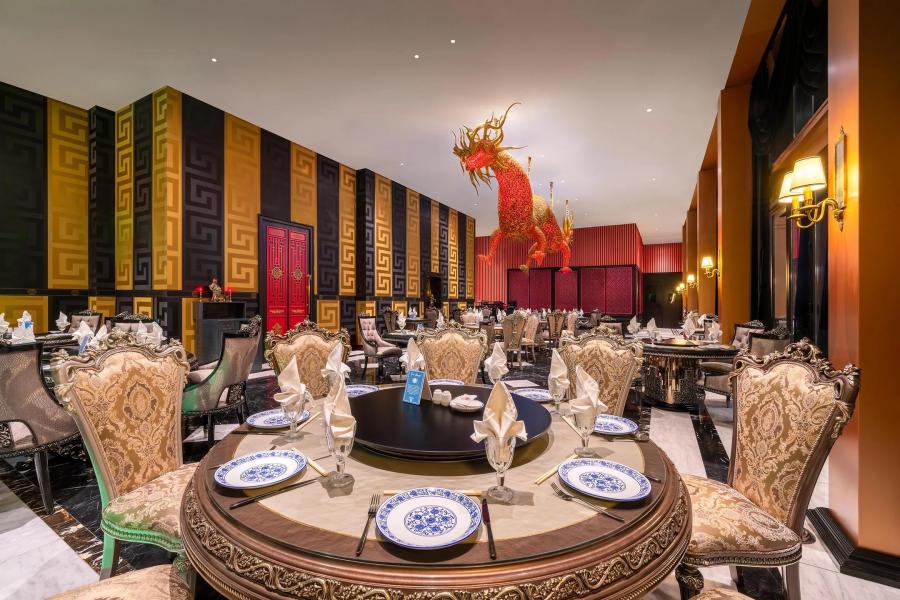 Les Ambassadeurs Hotel & Casino & Marina
