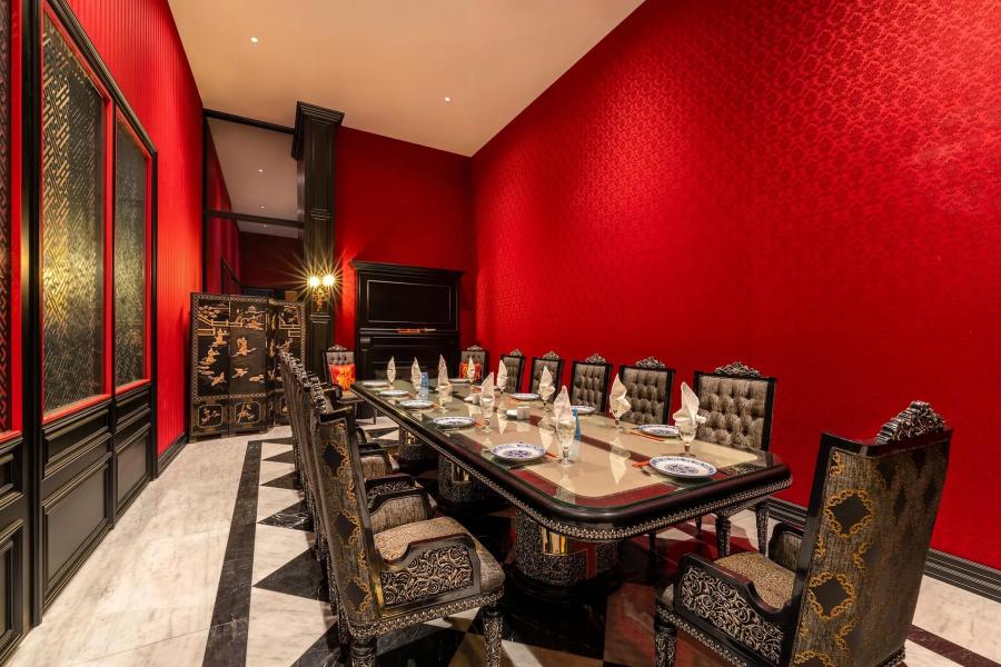 Les Ambassadeurs Hotel & Casino & Marina
