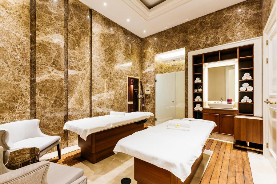 Lord's Palace Hotel & SPA