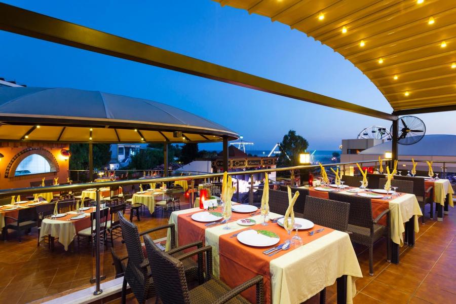 Club Hotel Turan Prince World