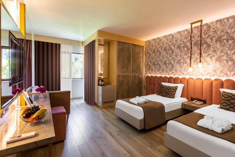 Club Hotel Turan Prince World