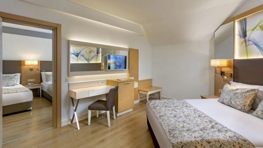 Glamour Resort & Spa 