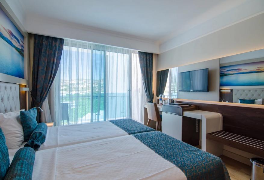 The Lumos Deluxe Resort & Spa