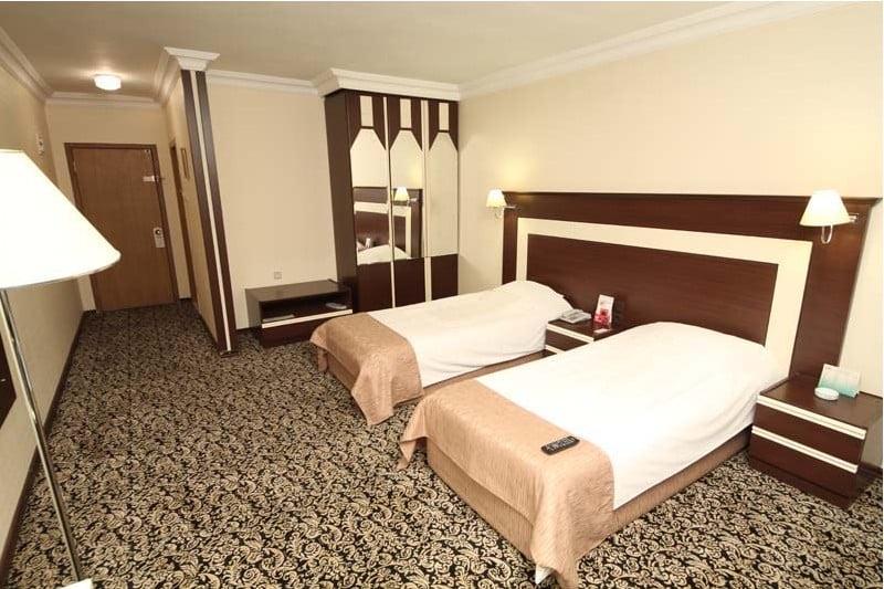 Tilmen Hotel
