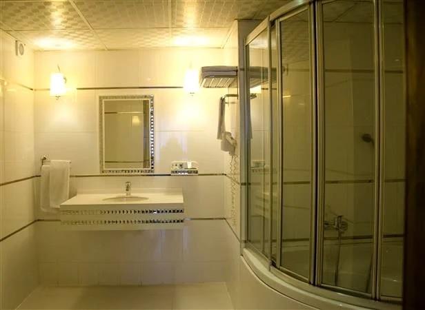 Tilmen Hotel