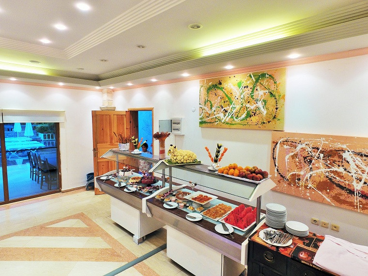 Tiana Beach Resort