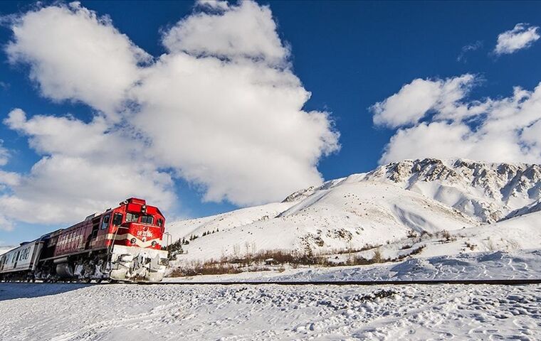 Kars Turistik Tren Gezisi için Ankara Çıkışlı Seçenekler