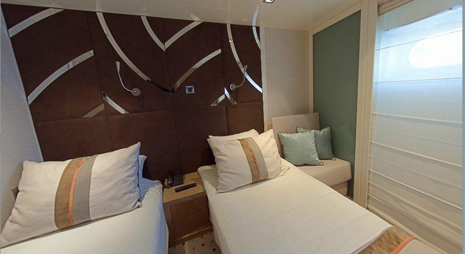 Variety Voyager: Boutique Mega Yacht Cruises