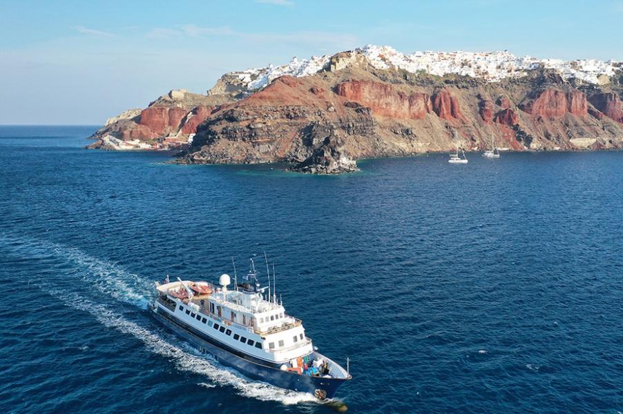 M/Y Callisto Yacht— Classic Elegance at Sea