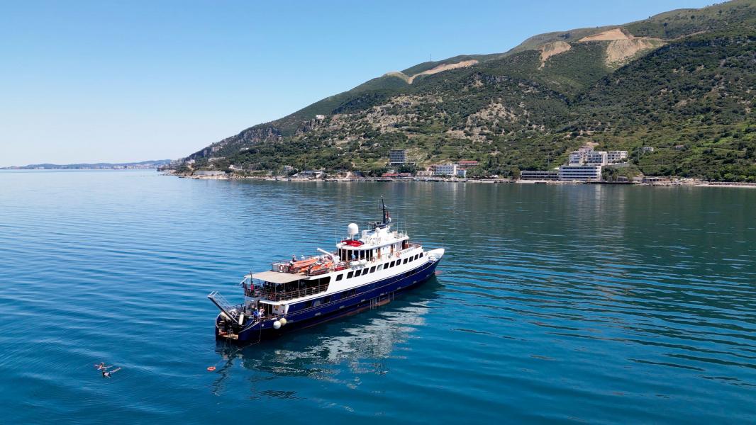M/Y Callisto Yacht— Classic Elegance at Sea