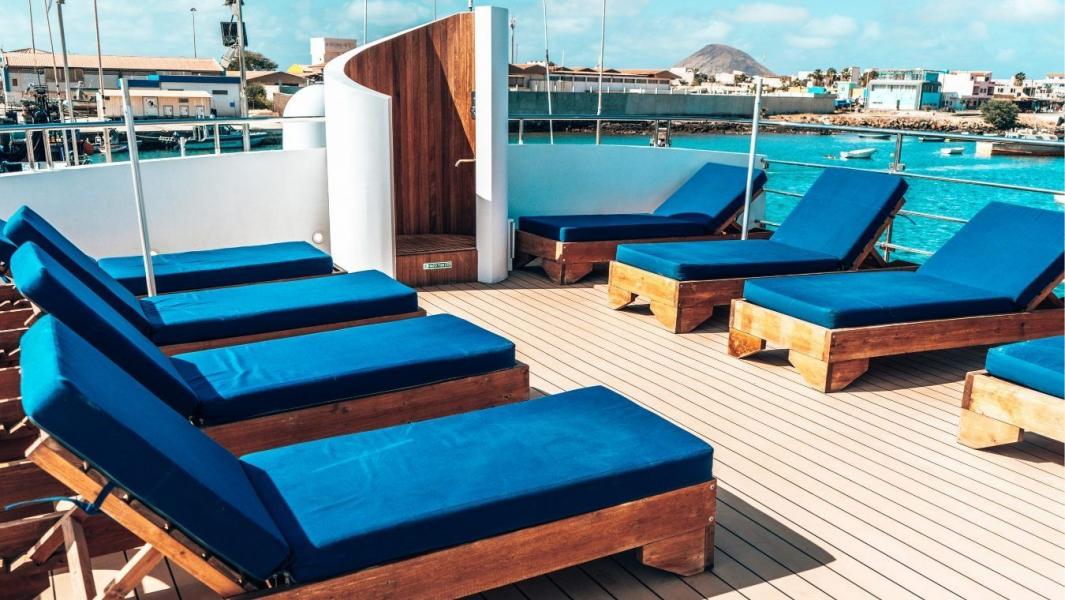Harmony G – Elegant Boutique Mega-Yacht