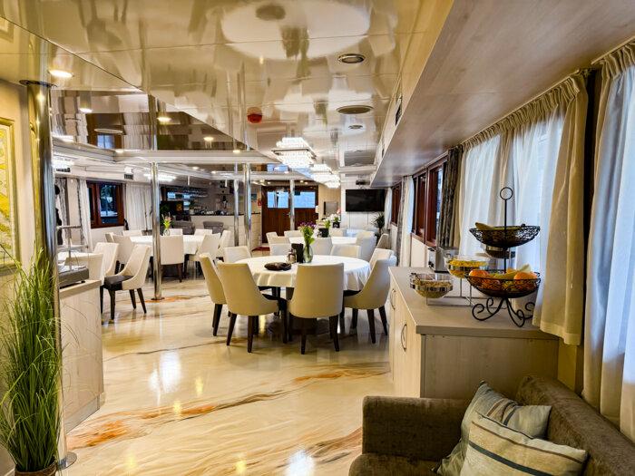 MV Admiral – Elegant Small-Ship Cruising on the Adriatic
