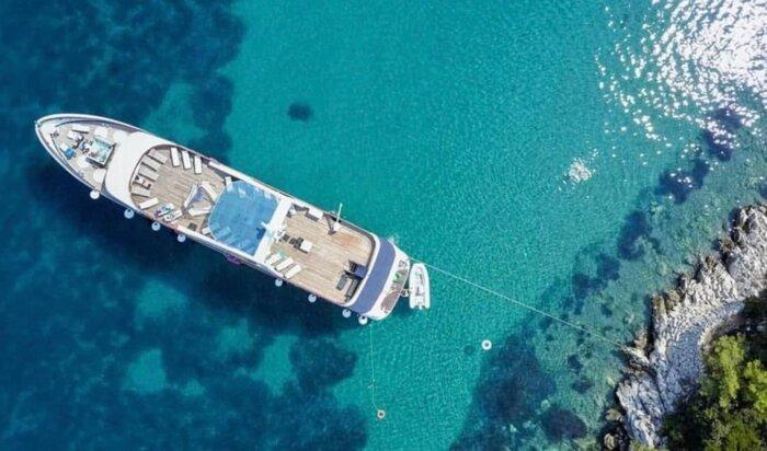 MV Admiral – Elegant Small-Ship Cruising on the Adriatic