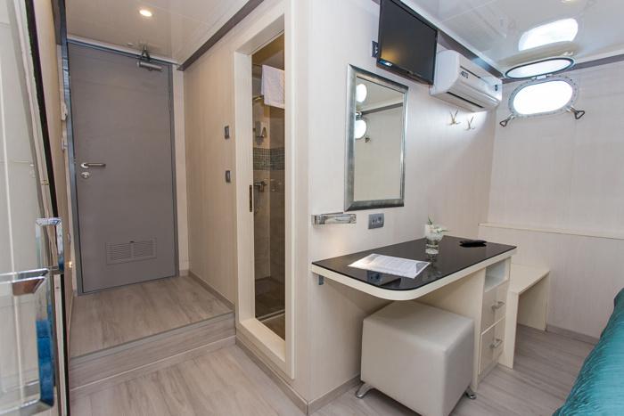 MV Ave Maria – Deluxe Superior Small Ship Croatia