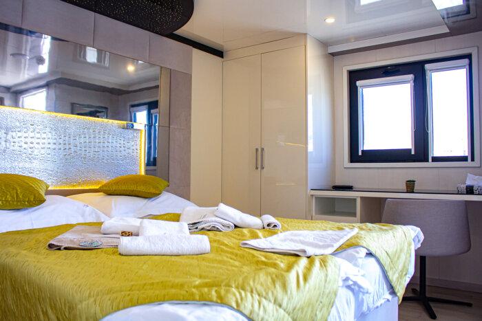 MV Ave Maria – Deluxe Superior Small Ship Croatia