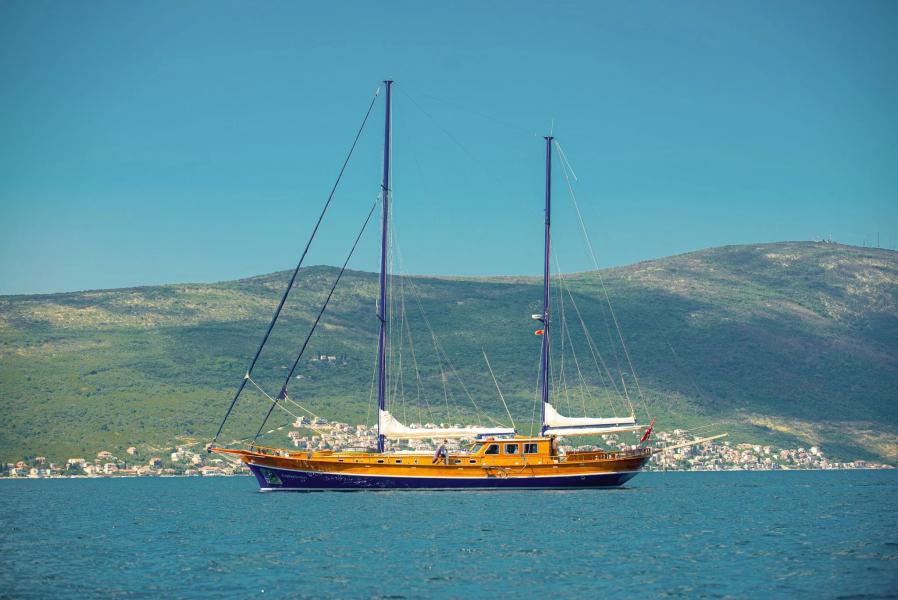 Gulet Kaptan Sefket – Private Luxury Sailing in Montenegro