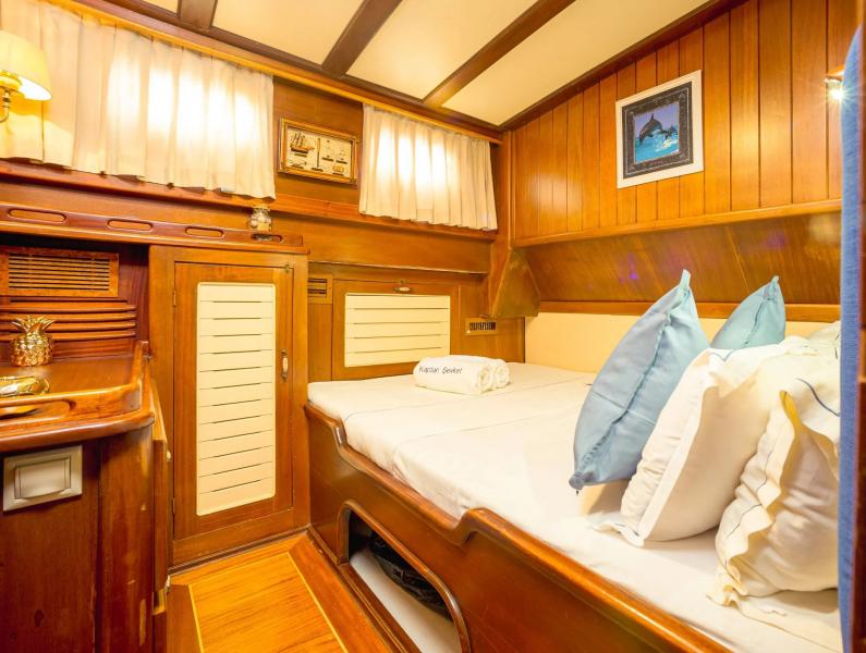 Gulet Kaptan Sefket – Private Luxury Sailing in Montenegro