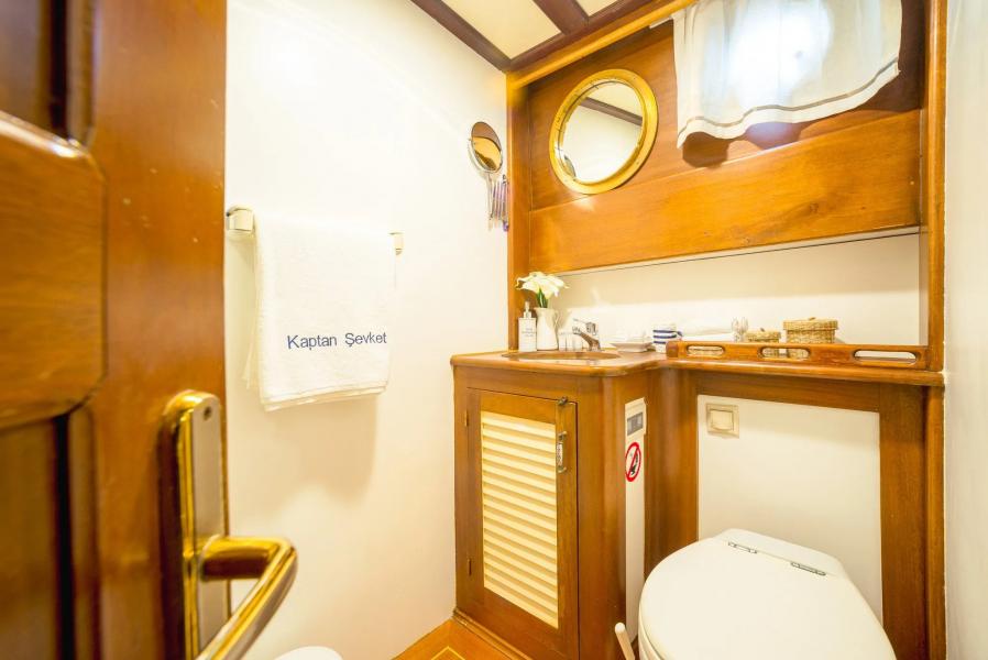 Gulet Kaptan Sefket – Private Luxury Sailing in Montenegro