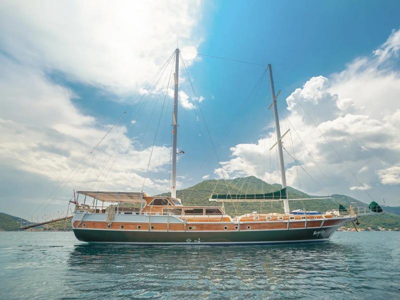 Gulet Sadri Usta 1 – A Luxury 16-Guest Turkish Gulet for the Perfect Montenegro Escape  