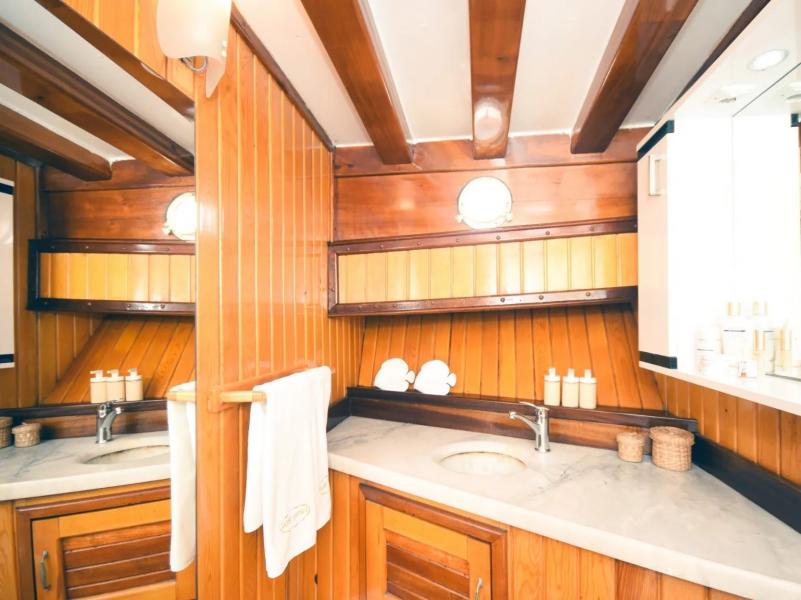 Gulet Sadri Usta 1 – A Luxury 16-Guest Turkish Gulet for the Perfect Montenegro Escape  