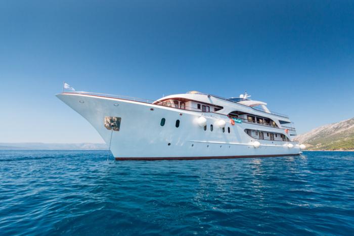 8-Days Deluxe Dalmatian Paradise Cruise