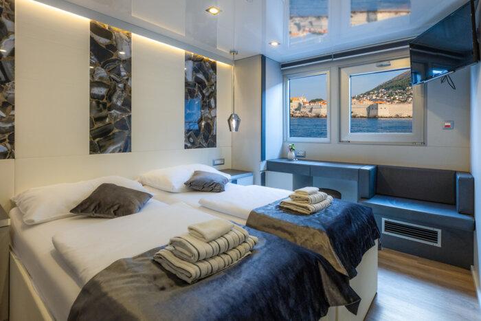 Deluxe One Way Wonder Cruise: Split to Dubrovnik