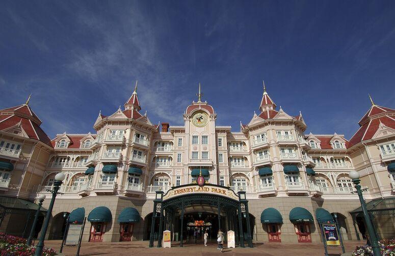 Paris ve Disneyland Turu THY ile 3 Gece Ekstra Turlar ve Disneyland Park Girişi Dahil - Sömestr Dönemi