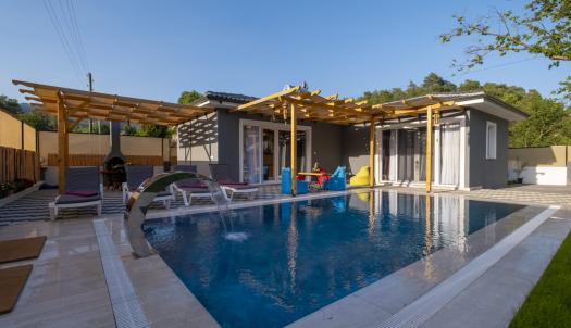 Fethiye'de Özel Havuzlu 4 Kişilik Villa 358