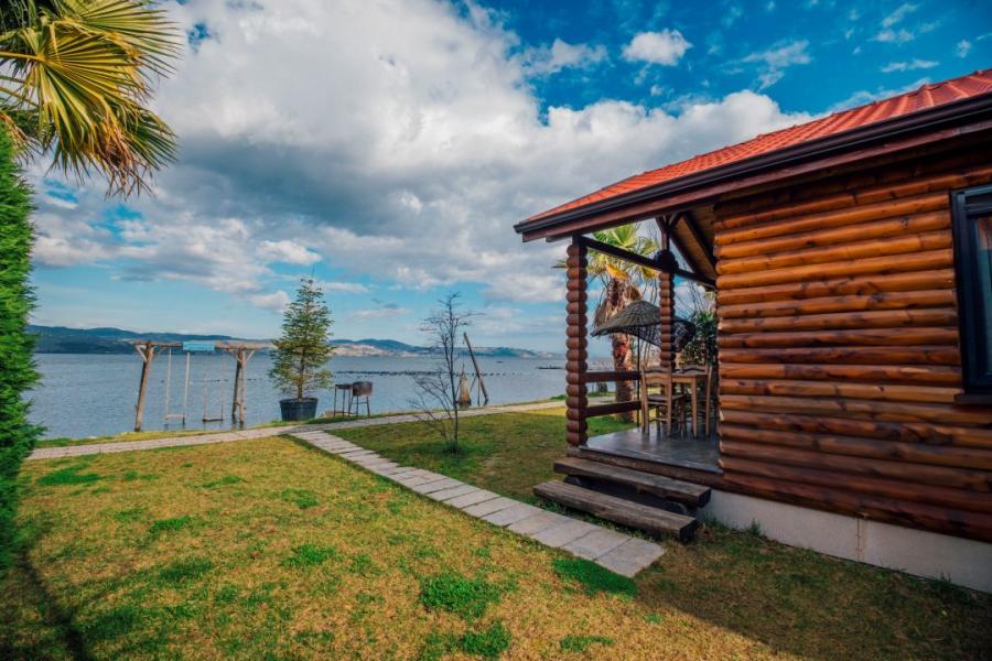 Sapanca Göldibi Suit Bungalov